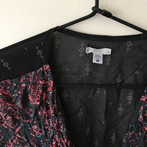 Urban Outfitters Ecote wrap crop top - Picture 6 of 8